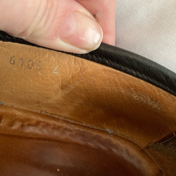 Gucci Loafers - Picture 4 of 9